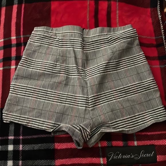 Plaid skort - Picture 2 of 3